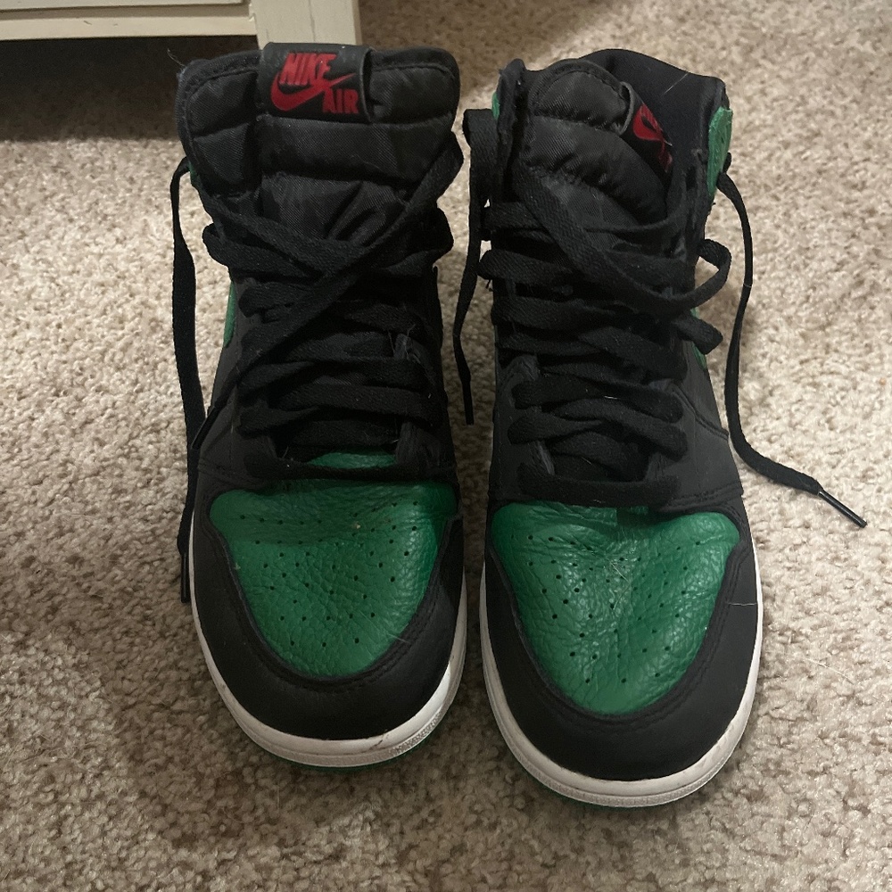 Air jordan 1 retro high pine green size 38.5